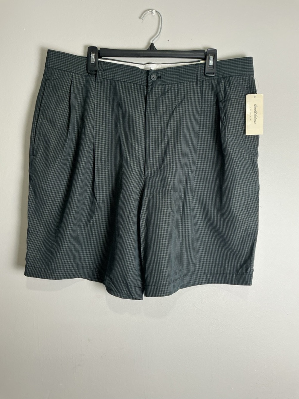 Men's Flat-Front Micro-Check Shorts in Charcoal